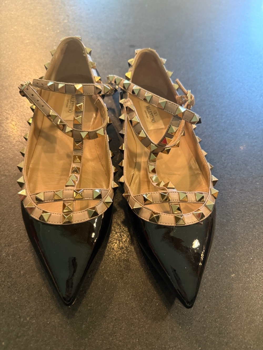 Valentino Garavani Black Patent Pointed Rockstud T-Strap Flats